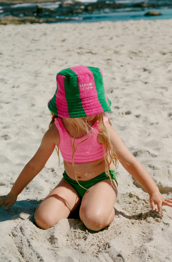 PARAMIDONNA Girls Bucket Hat in Fuchsia Emerald