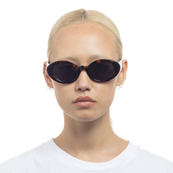 LE SPECS Nouvea Vie Dark Tort female Oval Sunglasses