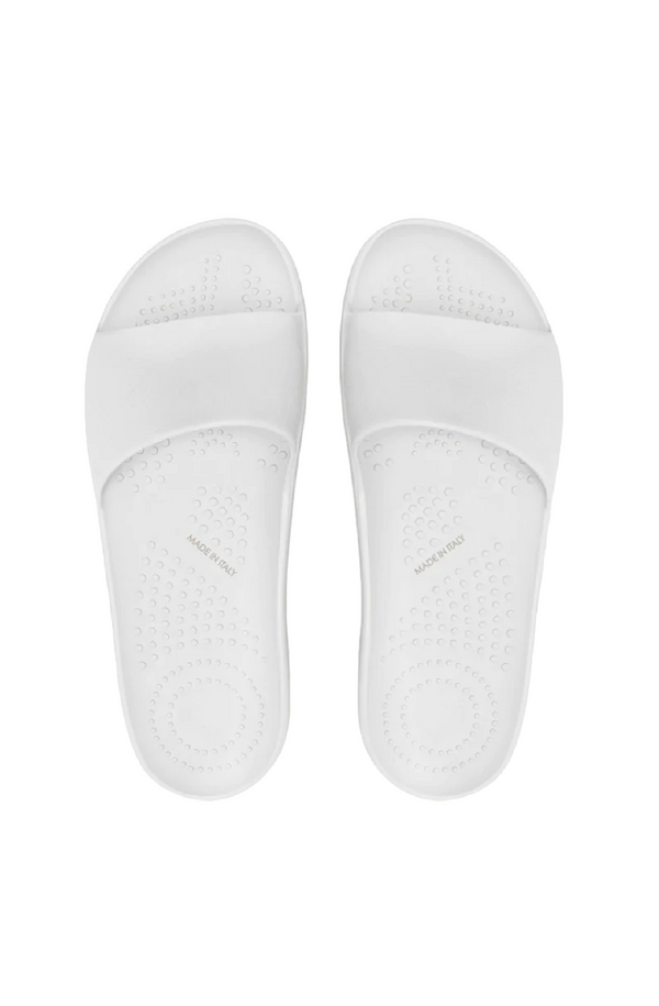 O SLIPPERS Women slippers in Latte