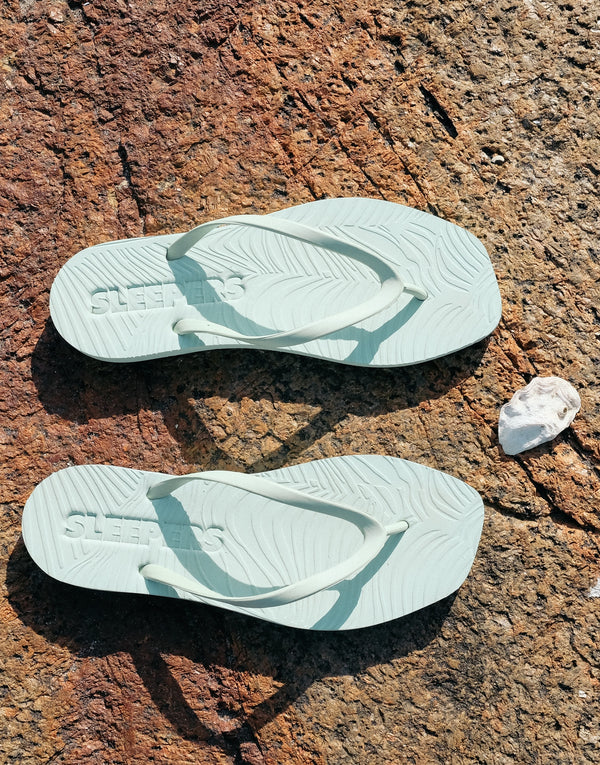 SLEEPERS Women Tapered Mint Flip Flops