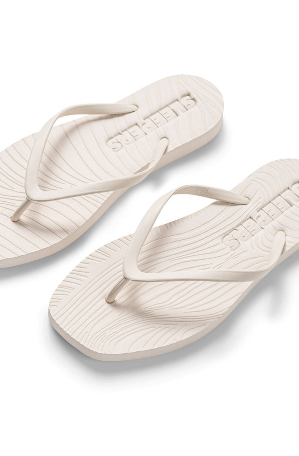 SLEEPERS Women Tapered Eggnog Flip Flops