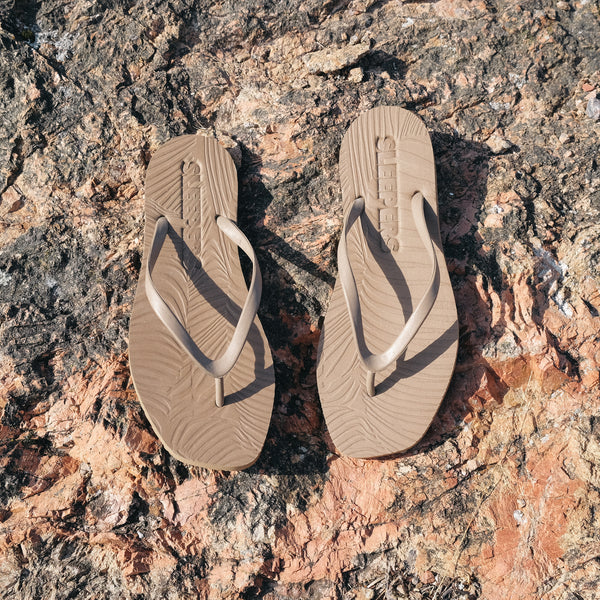 SLEEPERS Women Tapered Sand Flip Flops