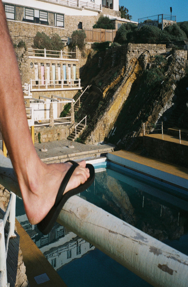 SLEEPERS Men Regular Black Flip Flops