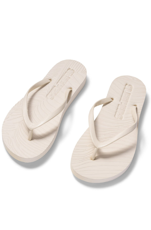 SLEEPERS Women Slim Eggnog Flip Flops
