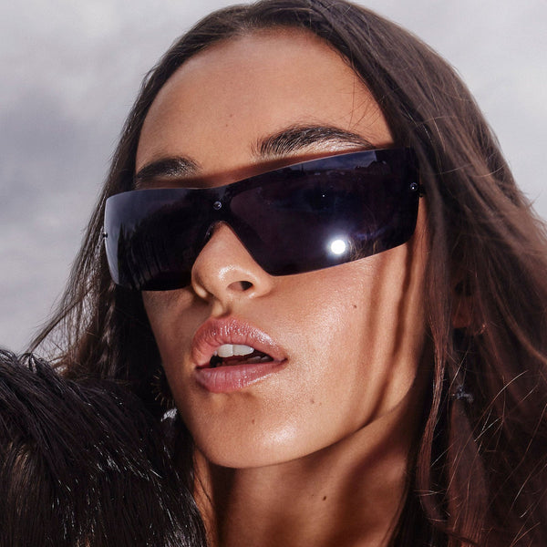 LE SPECS Unisex The Bodyguard Black Wrap Sunglasses