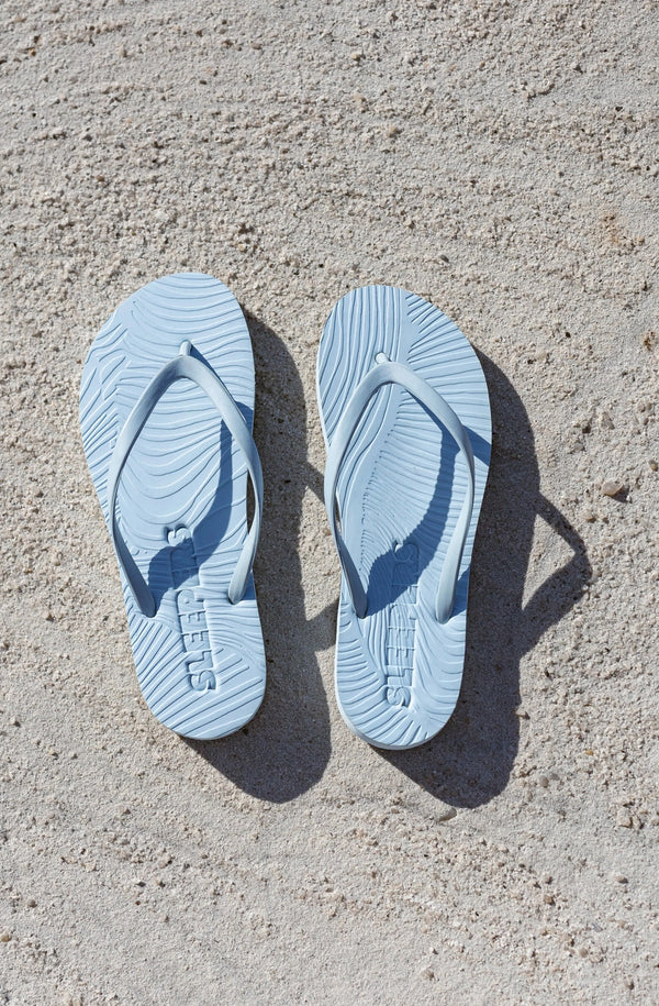 SLEEPERS Women Slim Blue Flip Flops