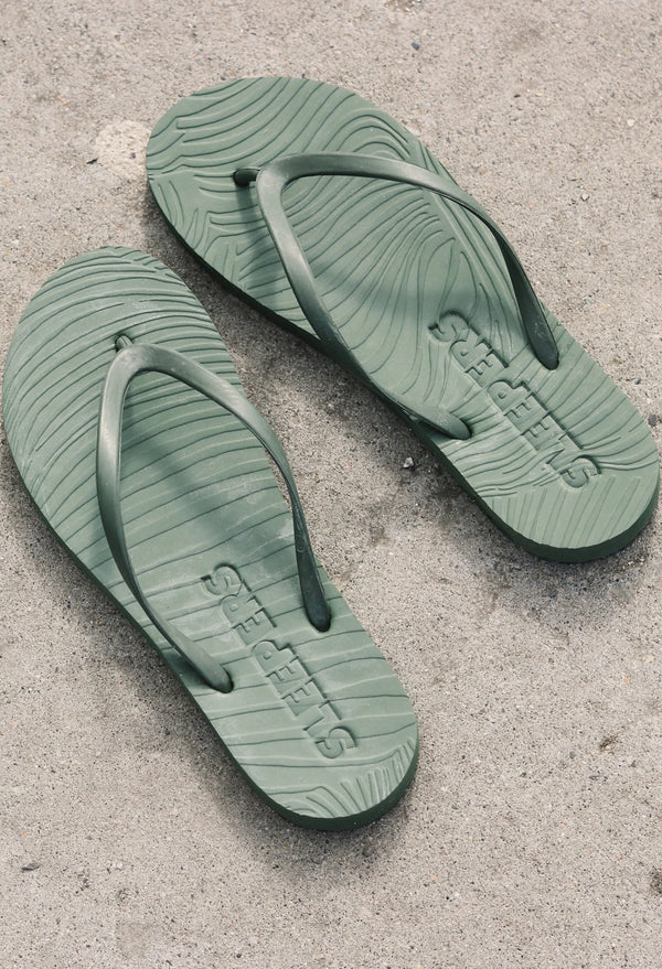 SLEEPERS Women Slim Green Flip Flops