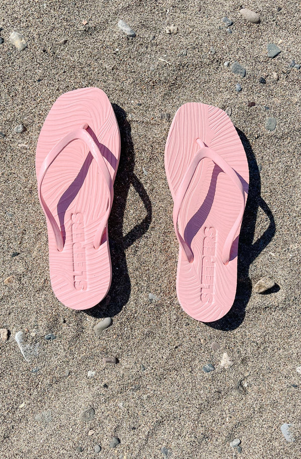 SLEEPERS Women Tapered Pink Flip Flops