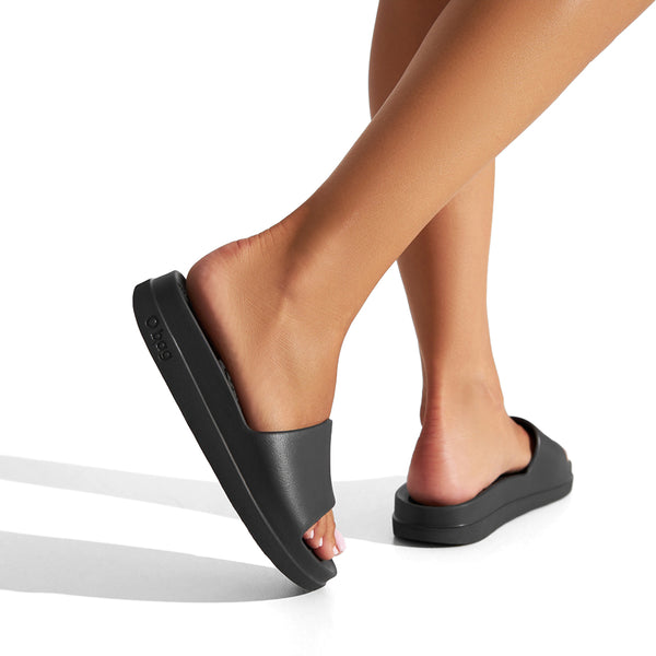 O SLIPPERS Women slippers in Black